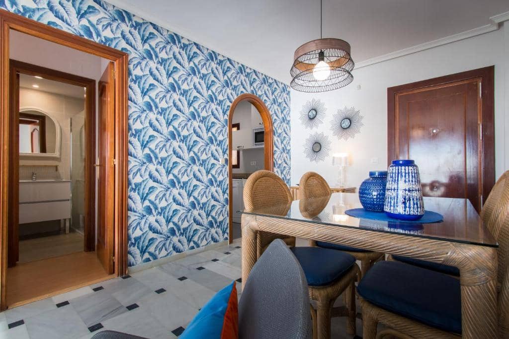 1 bedroom Beach Apartment for holiday rental in Malaga city with pool garage - € 350 (Ref: 7611187)