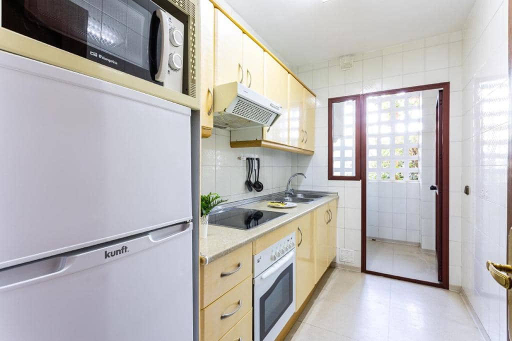 1 camera da letto Appartamento sulla Spiaggia da affitare come casa vacanza in Malaga citta con piscina garage - 735 € (Rif: 7611314)