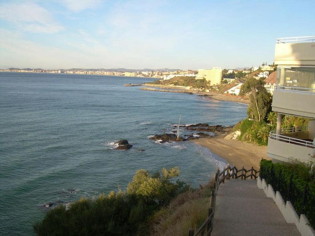 2 camera da letto Appartamento sulla Spiaggia da affitare come casa vacanza in Malaga citta con piscina garage - 840 € (Rif: 7611319)