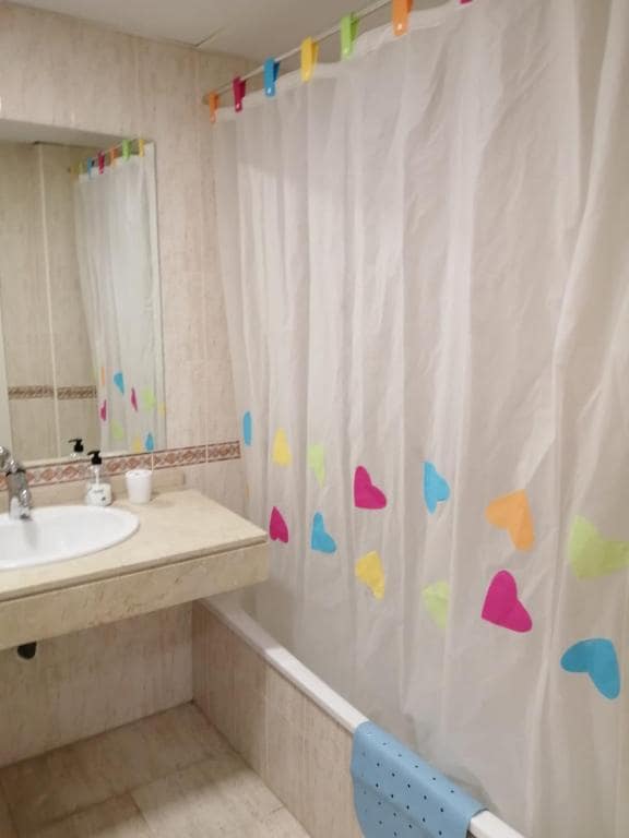 2 camera da letto Appartamento sulla Spiaggia da affitare come casa vacanza in Malaga citta con piscina garage - 840 € (Rif: 7611319)