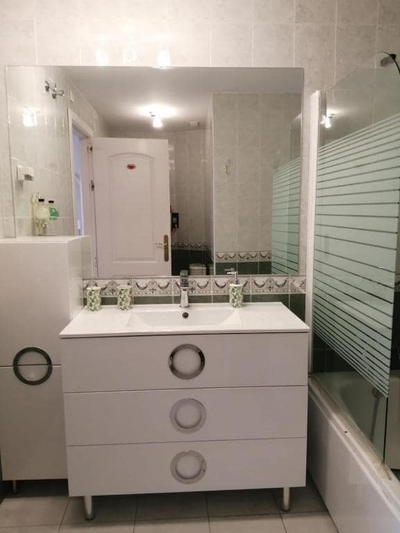 2 camera da letto Appartamento sulla Spiaggia da affitare come casa vacanza in Malaga citta con piscina garage - 840 € (Rif: 7611319)