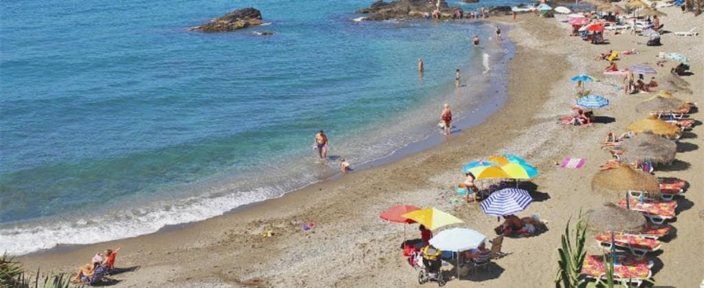 2 camera da letto Appartamento sulla Spiaggia da affitare come casa vacanza in Malaga citta con piscina garage - 840 € (Rif: 7611319)