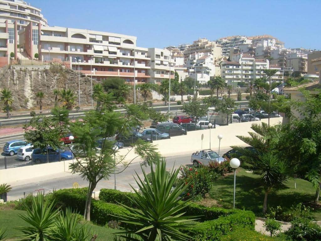 2 camera da letto Appartamento sulla Spiaggia da affitare come casa vacanza in Malaga citta con piscina garage - 840 € (Rif: 7611319)