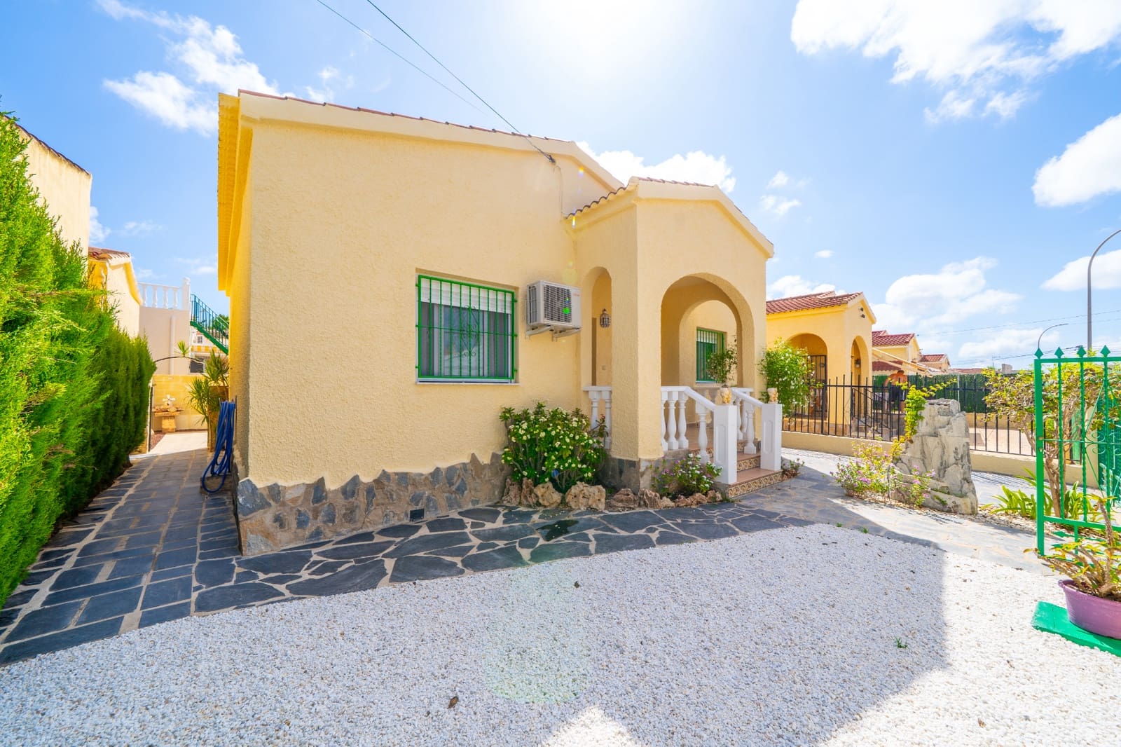 3 sypialnia Willa na sprzedaż w La Marina z basenem - 222 000 € (Ref: 10004561)