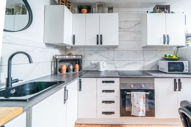 2 quarto Moradia em Banda para venda em La Marina, Elche / Elx - 130 000 € (Ref: 10014802)