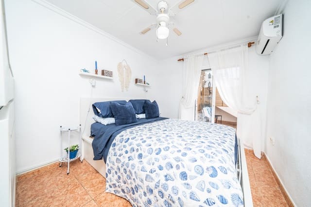 2 quarto Moradia em Banda para venda em La Marina, Elche / Elx - 130 000 € (Ref: 10014802)
