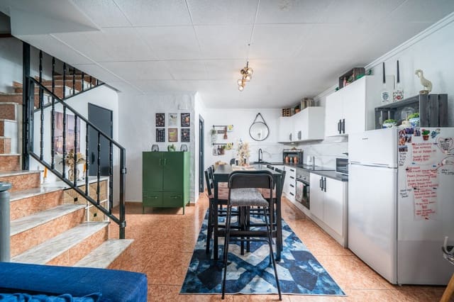 2 quarto Moradia em Banda para venda em La Marina, Elche / Elx - 130 000 € (Ref: 10014802)