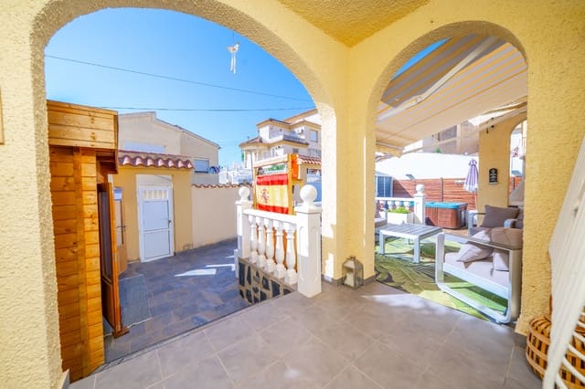 2 quarto Moradia para venda em La Marina, Elche / Elx com piscina - 230 000 € (Ref: 10023173)