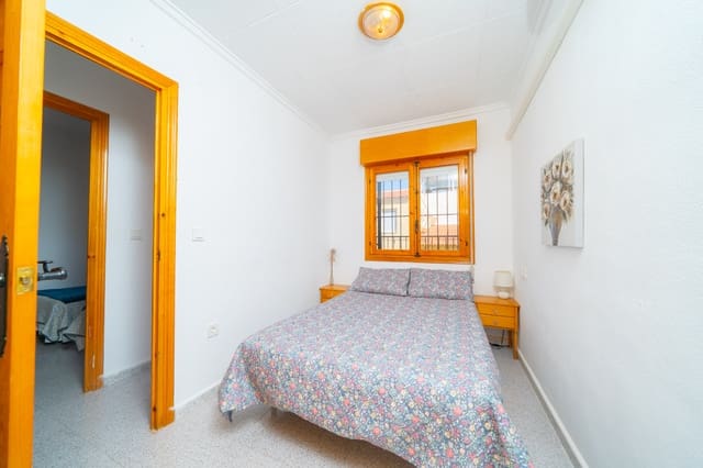 3 quarto Casa em Banda para venda em La Marina, Elche / Elx - 95 000 € (Ref: 10023174)