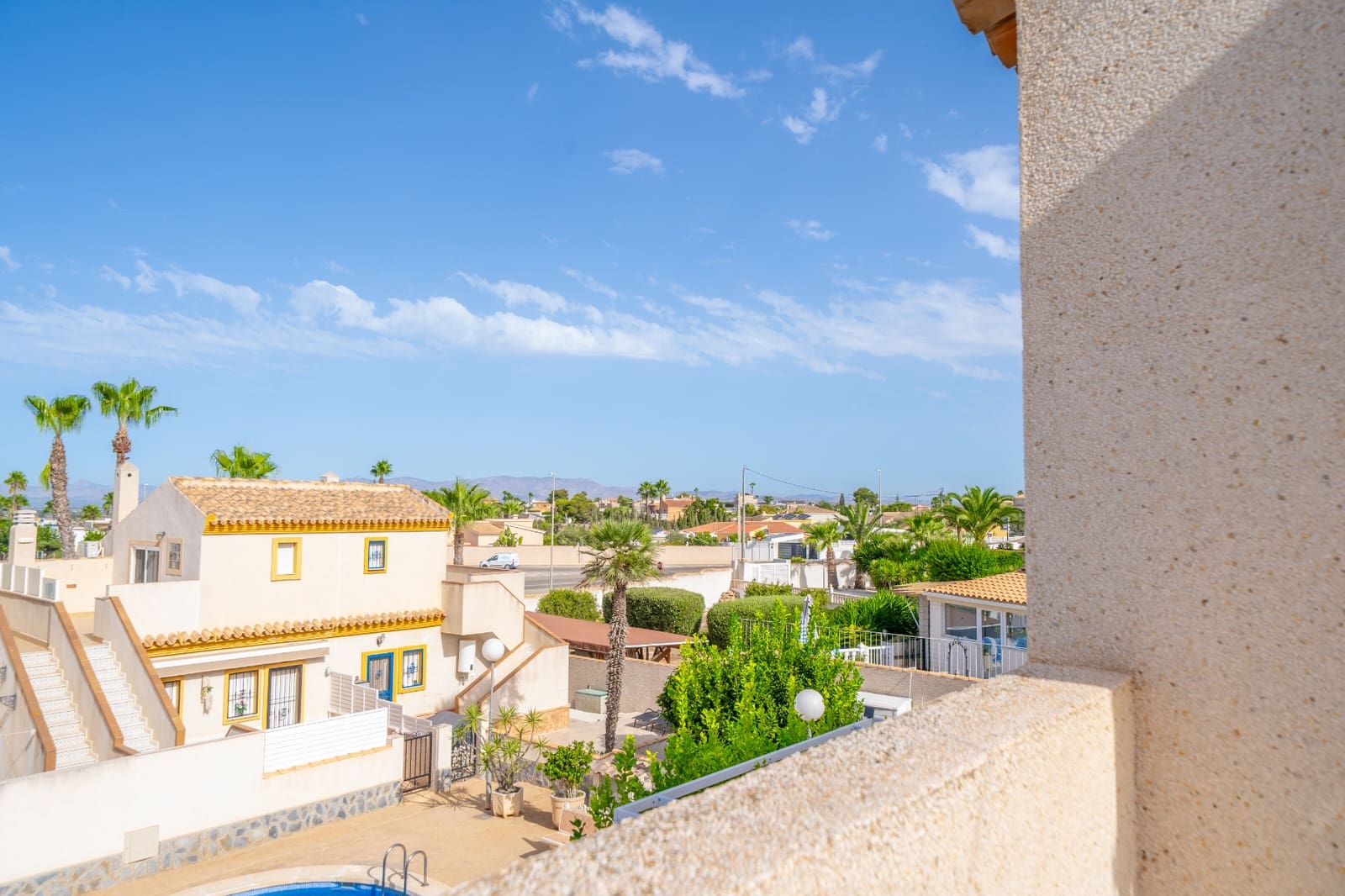 3 quarto Moradia em Banda para venda em La Marina com piscina - 195 000 € (Ref: 10032529)