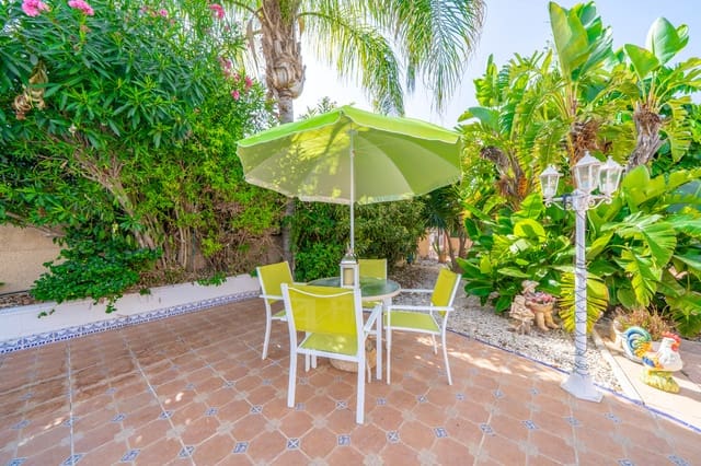 3 soveværelse Villa til salg i La Marina, Elche / Elx med swimmingpool - € 359.000 (Ref: 10035837)