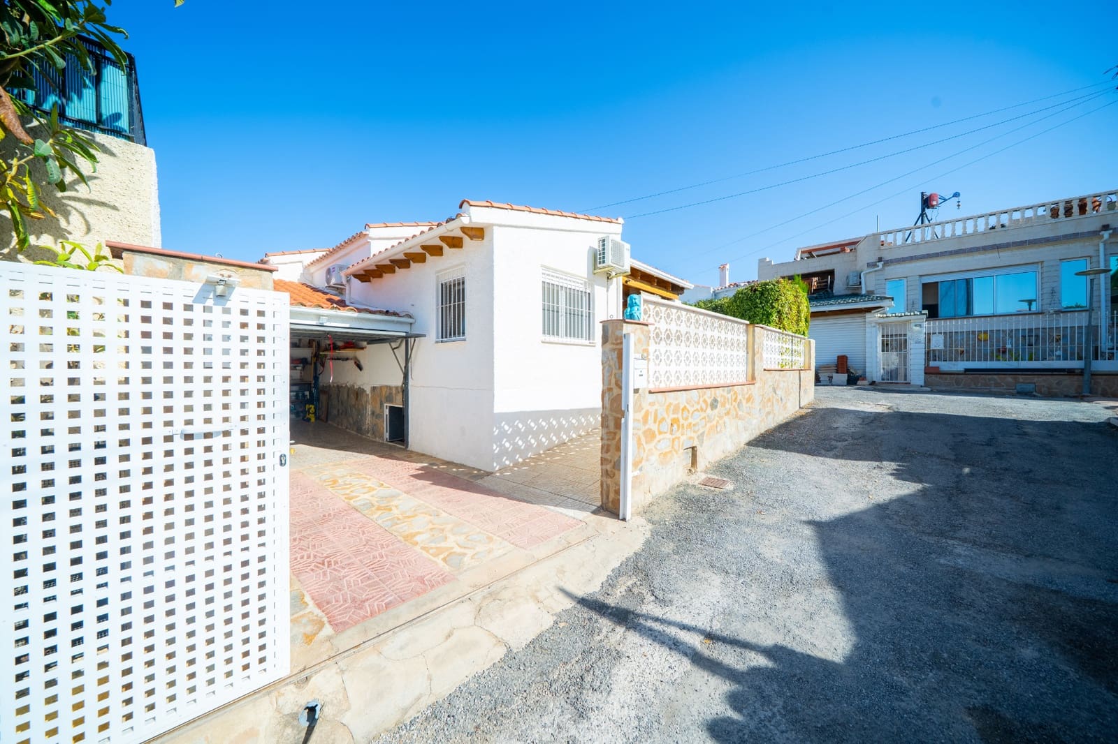 2 sypialnia Willa na sprzedaż w La Marina z basenem garażem - 225 000 € (Ref: 10054337)
