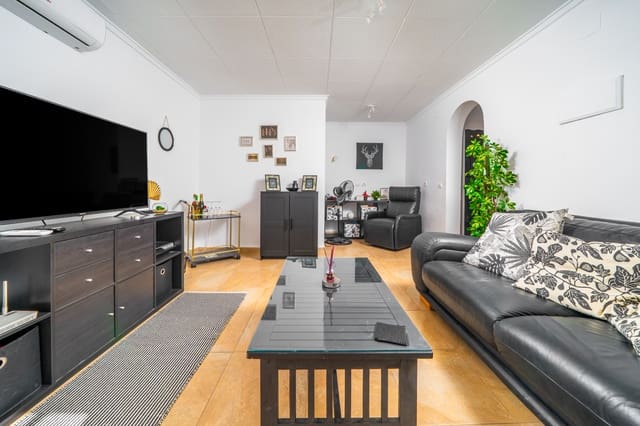 3 Zimmer Reihenhaus zu verkaufen in La Marina, Elche / Elx - 145.000 € (Ref: 10094814)