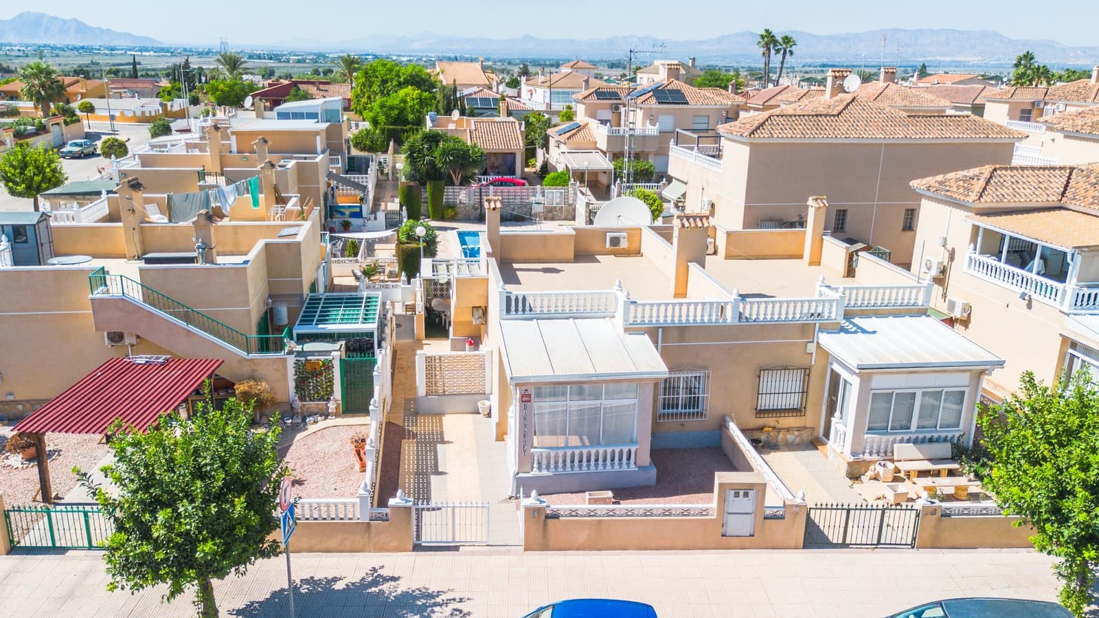 Pareado de 2 habitaciones en La Marina en venta con piscina - 175.000 € (Ref: 10106509)