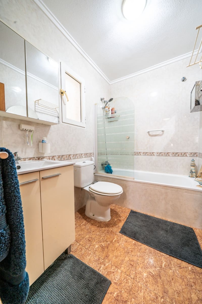2 slaapkamer Halfvrijstaande villa te koop in La Marina met zwembad garage - € 209.995 (Ref: 10120984)