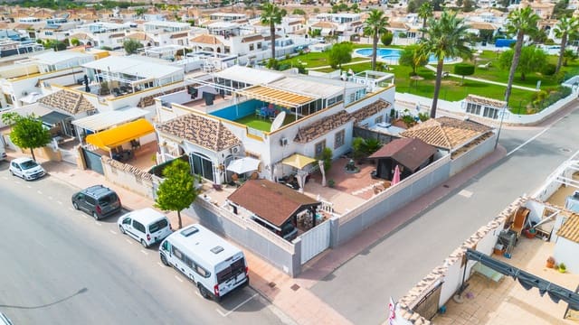 2 slaapkamer Halfvrijstaande villa te koop in La Marina, Elche / Elx met zwembad garage - € 209.995 (Ref: 10120984)