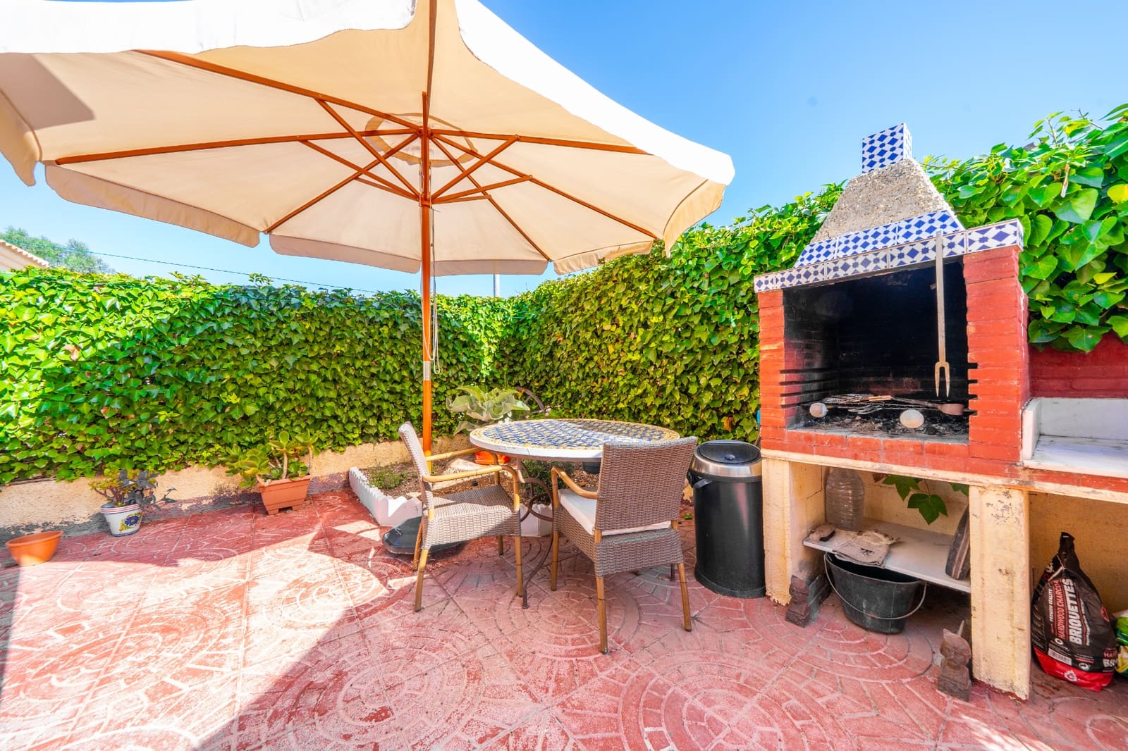 2 soverom Villa til salgs i La Marina med svømmebasseng garasje - € 235 000 (Ref: 10141367)