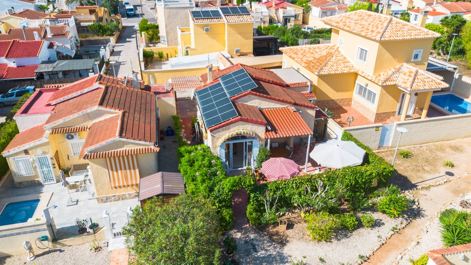 2 soverom Villa til salgs i La Marina med svømmebasseng garasje - € 235 000 (Ref: 10141367)