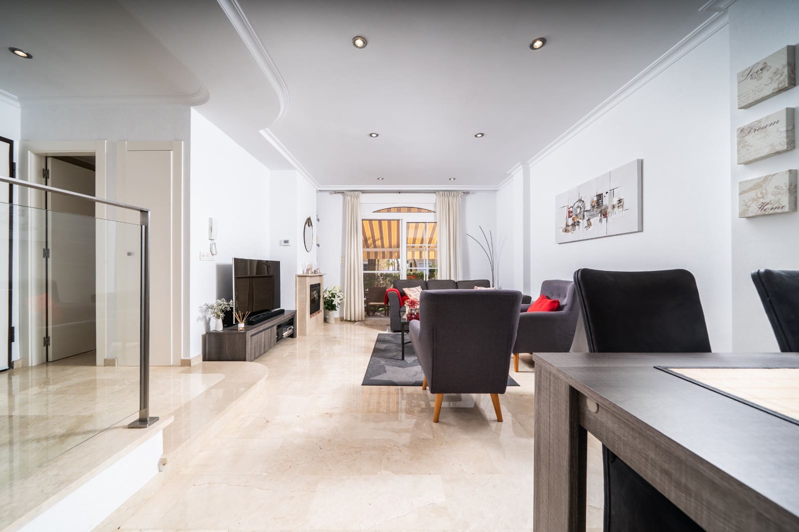 3 soveværelse Villa til salg i La Marina med swimmingpool - € 344.995 (Ref: 10155920)