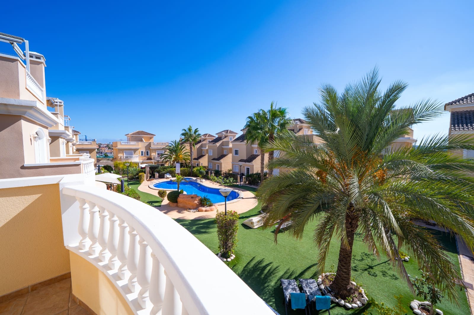 3 soveværelse Villa til salg i La Marina med swimmingpool - € 344.995 (Ref: 10155920)
