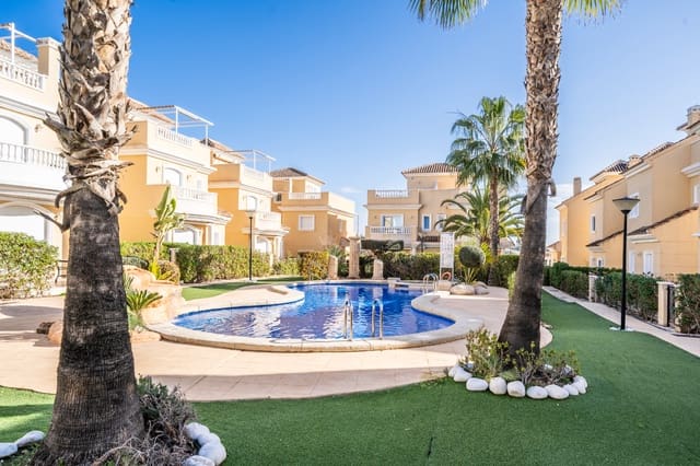 3 soveværelse Villa til salg i La Marina, Elche / Elx med swimmingpool - € 344.995 (Ref: 10155920)