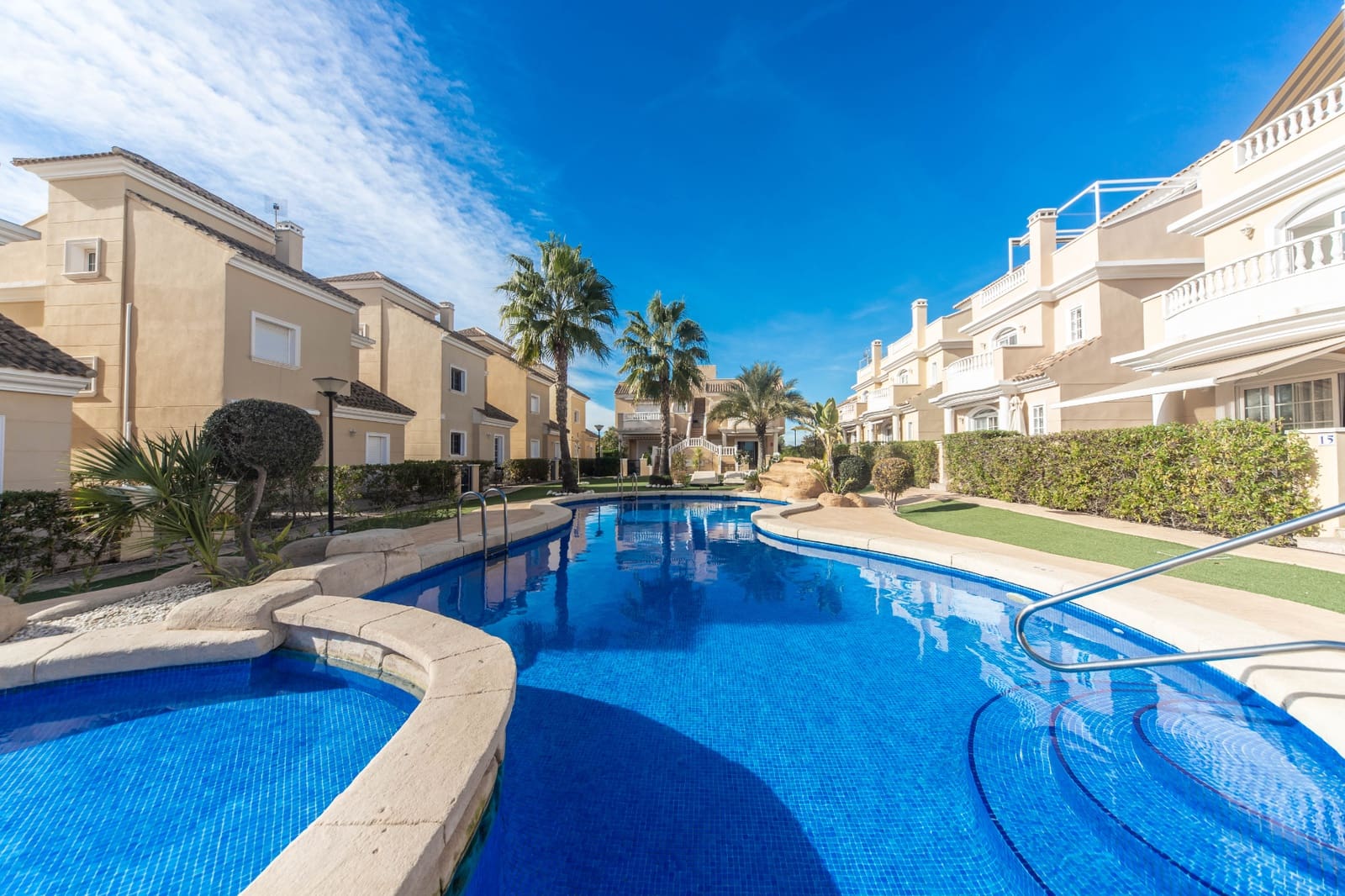 3 soveværelse Villa til salg i La Marina med swimmingpool - € 344.995 (Ref: 10155920)