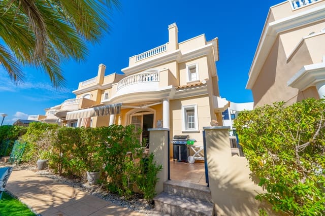 3 soveværelse Villa til salg i La Marina, Elche / Elx med swimmingpool - € 344.995 (Ref: 10155920)