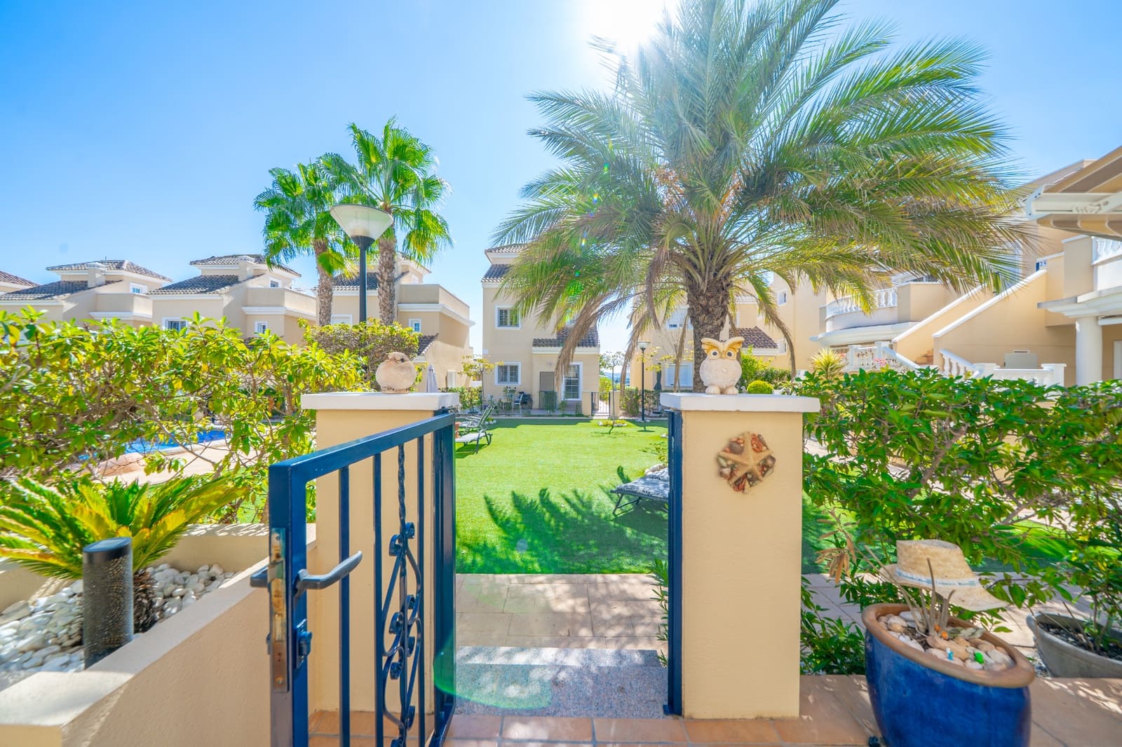 3 soveværelse Villa til salg i La Marina med swimmingpool - € 344.995 (Ref: 10155920)