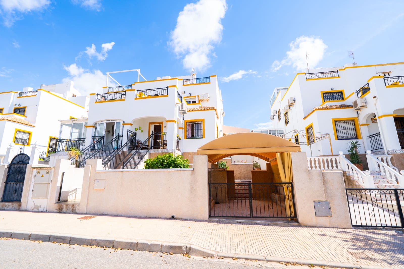 3 camera da letto Villetta Bifamiliare in vendita in La Marina con piscina garage - 199.950 € (Rif: 10158366)