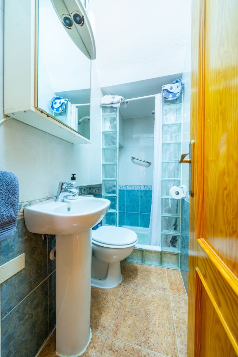 3 soverom Kjedet enebolig til salgs i La Marina med svømmebasseng garasje - € 199 950 (Ref: 10172137)