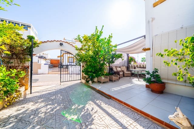 3 soverom Kjedet enebolig til salgs i La Marina, Elche / Elx med svømmebasseng garasje - € 199 950 (Ref: 10172137)