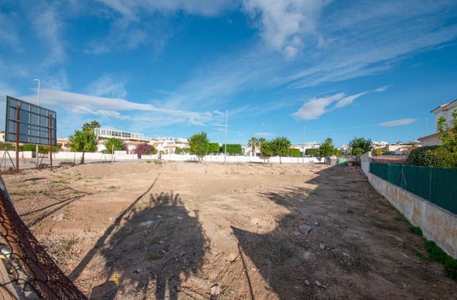 4 chambre Villa/Maison à vendre à La Marina, Elche / Elx avec piscine - 518 000 € (Ref: 7104047)