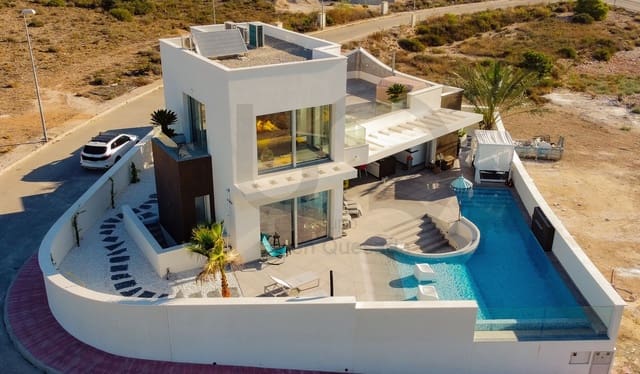 4 chambre Villa/Maison à vendre à Ciudad Quesada, Rojales avec piscine - 656 000 € (Ref: 7104067)