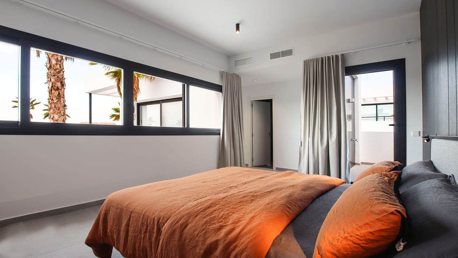 5 slaapkamer Villa te koop in La Marina met zwembad - € 988.500 (Ref: 8047080)