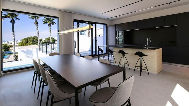 5 makuuhuone Huvila myytävänä paikassa La Marina, Elche / Elx mukana uima-altaan - 988 500 € (Ref: 8047080)