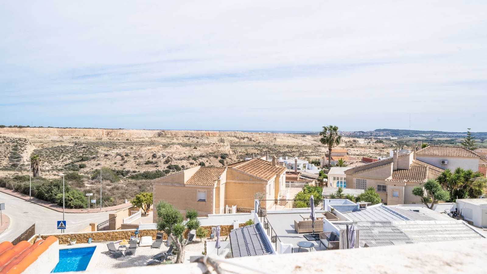 3 slaapkamer Villa te koop in La Escuera met zwembad garage - € 495.000 (Ref: 8274421)