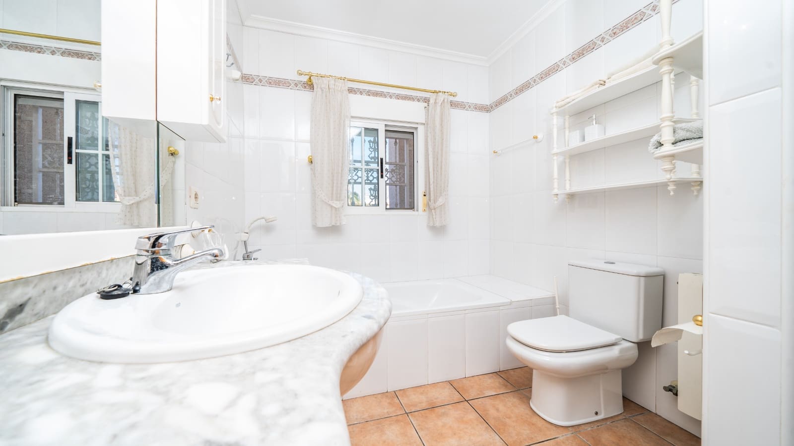 3 slaapkamer Villa te koop in La Escuera met zwembad garage - € 495.000 (Ref: 8274421)