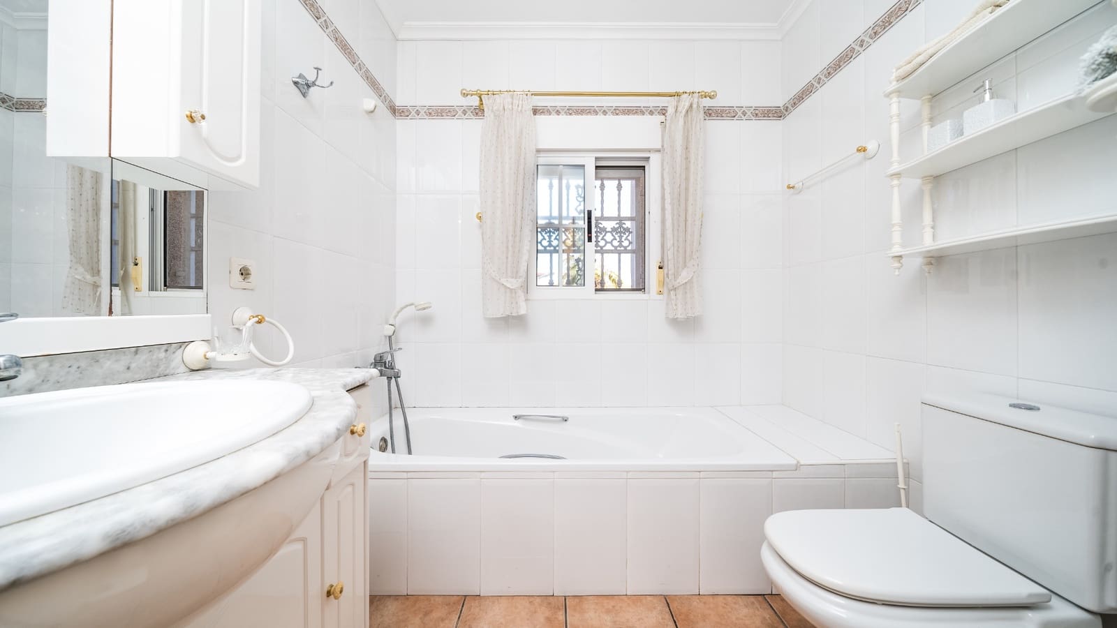 3 slaapkamer Villa te koop in La Escuera met zwembad garage - € 495.000 (Ref: 8274421)