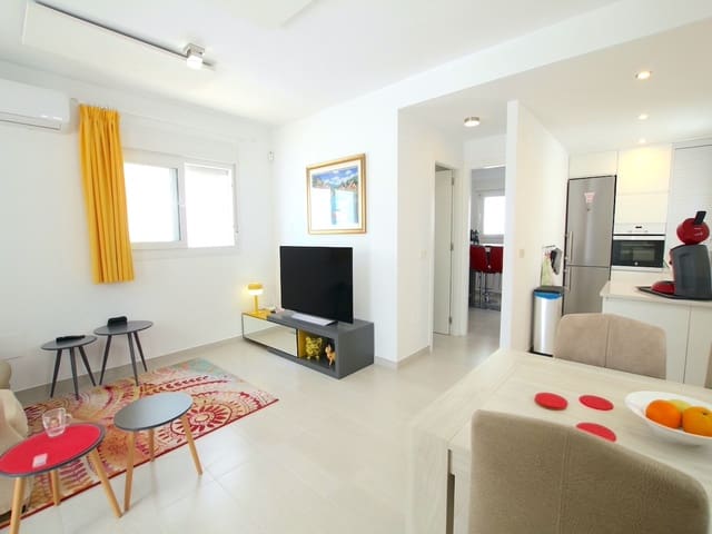 Chalet de 4 habitaciones en La Marina, Elche / Elx en venta con piscina - 289.000 € (Ref: 8647121)