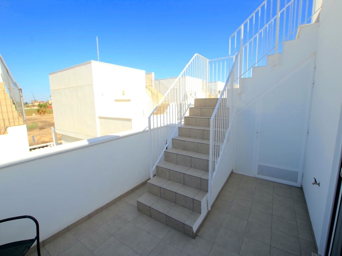 Chalet de 4 habitaciones en La Marina en venta con piscina - 289.000 € (Ref: 8647121)