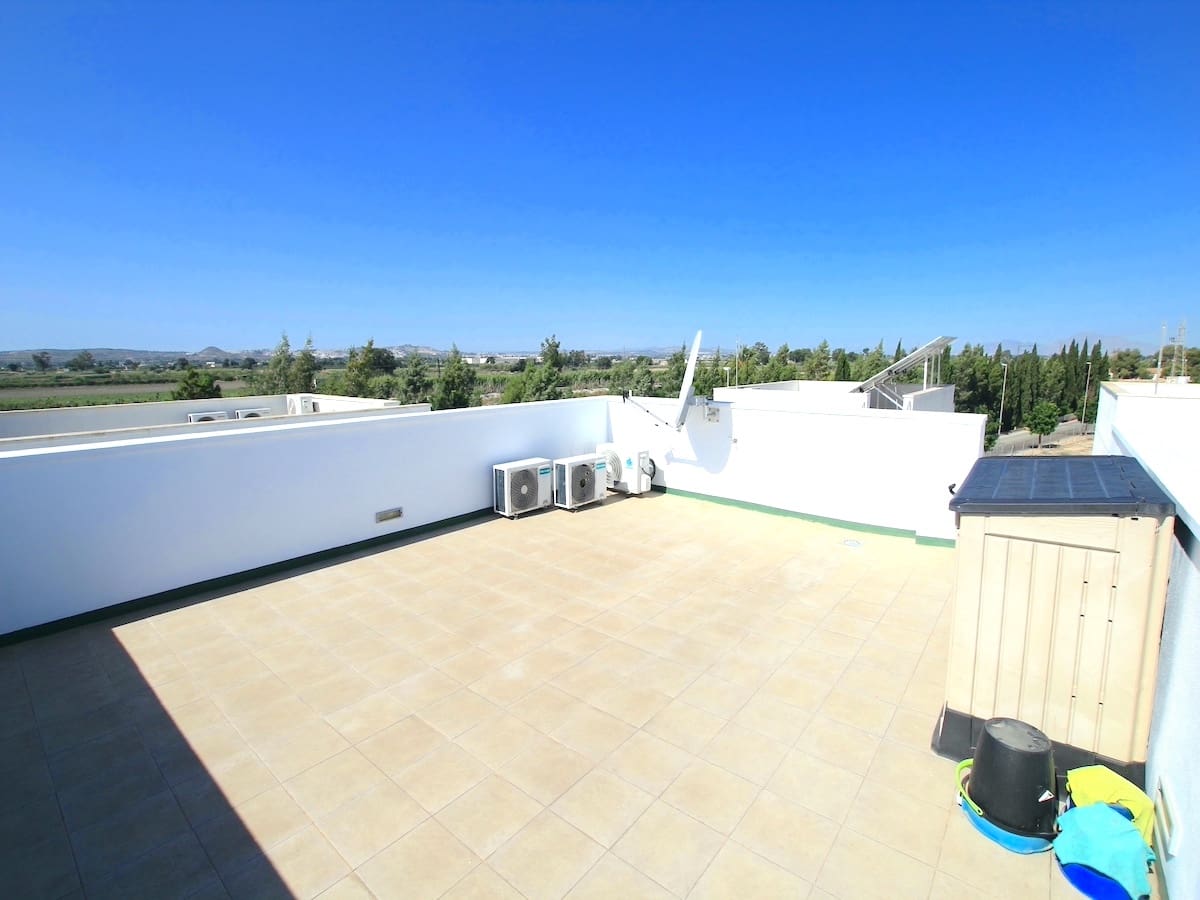 Chalet de 4 habitaciones en La Marina en venta con piscina - 289.000 € (Ref: 8647121)