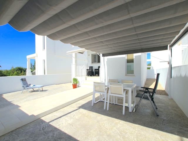 Chalet de 4 habitaciones en La Marina, Elche / Elx en venta con piscina - 289.000 € (Ref: 8647121)