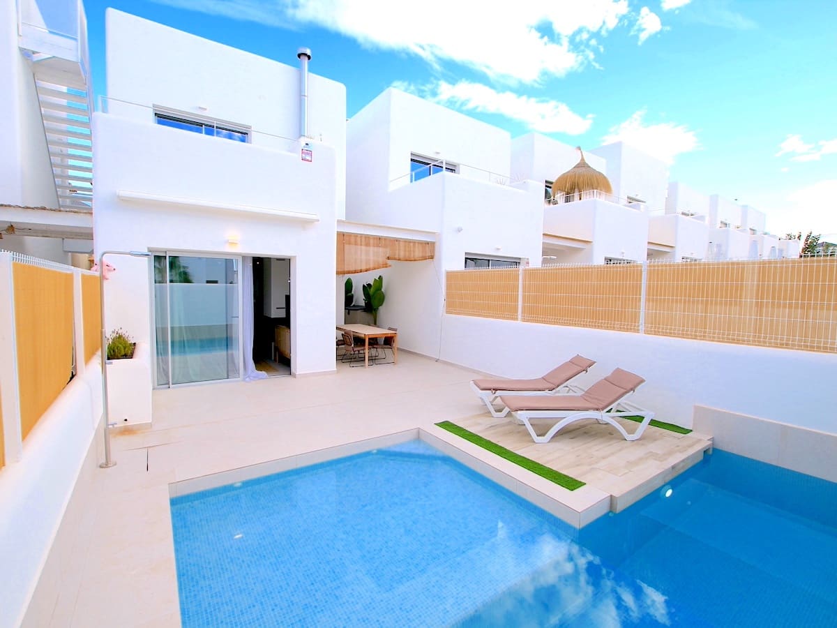 3 bedroom Villa for sale in San Fulgencio with pool - € 345,000 (Ref: 8647122)