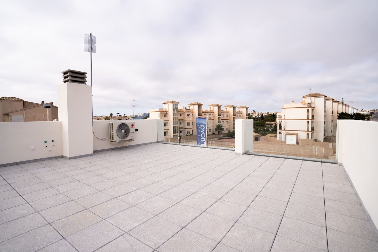 2 bedroom Apartment for sale in Orihuela Costa with pool - € 349,900 (Ref: 8691838)