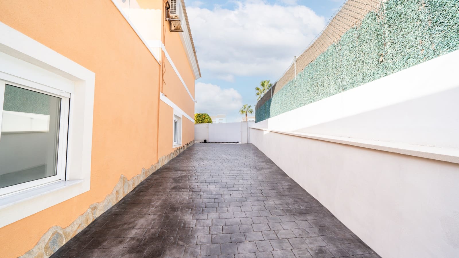 4 sypialnia Willa na sprzedaż w La Marina z basenem garażem - 380 000 € (Ref: 8712957)