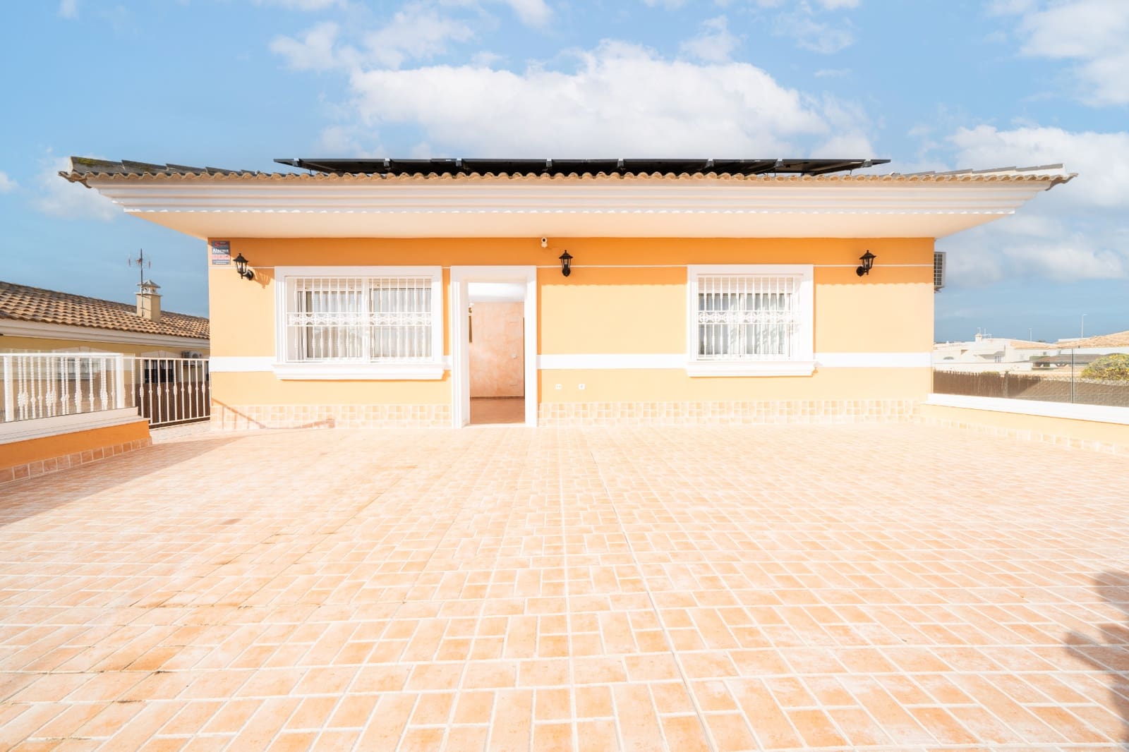 4 sypialnia Willa na sprzedaż w La Marina z basenem garażem - 380 000 € (Ref: 8712957)