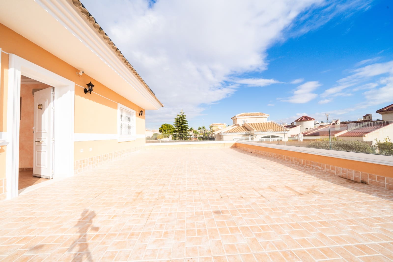 4 sypialnia Willa na sprzedaż w La Marina z basenem garażem - 380 000 € (Ref: 8712957)