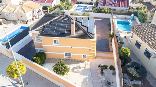 4 sypialnia Willa na sprzedaż w La Marina, Elche / Elx z basenem garażem - 380 000 € (Ref: 8712957)