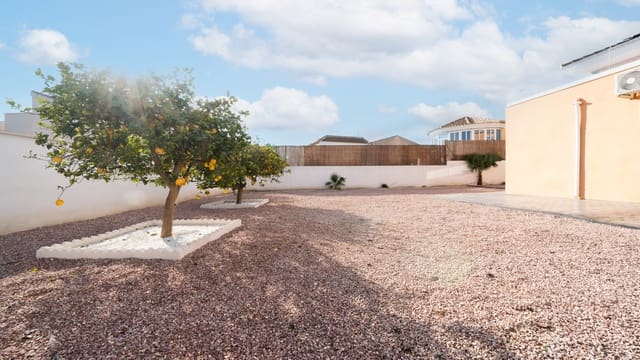 4 sypialnia Willa na sprzedaż w La Marina, Elche / Elx z basenem garażem - 380 000 € (Ref: 8712957)