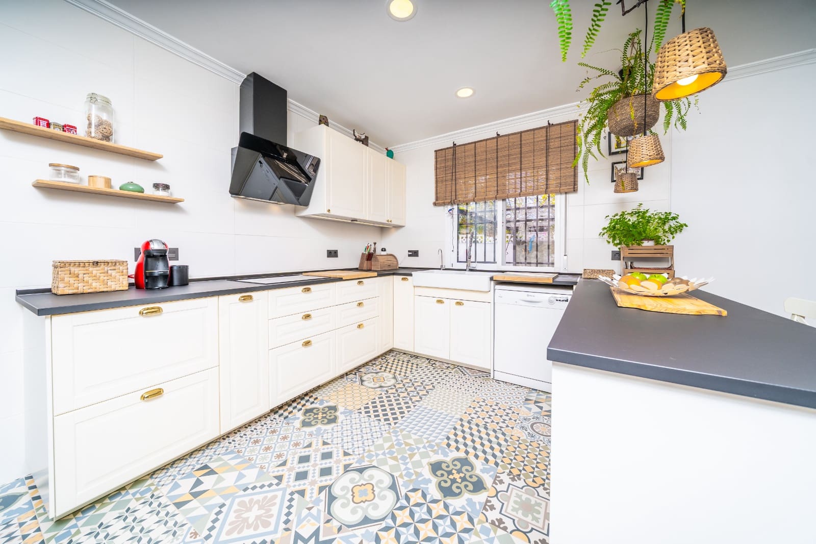 4 bedroom Villa for sale in La Escuera with pool - € 599,000 (Ref: 8840256)